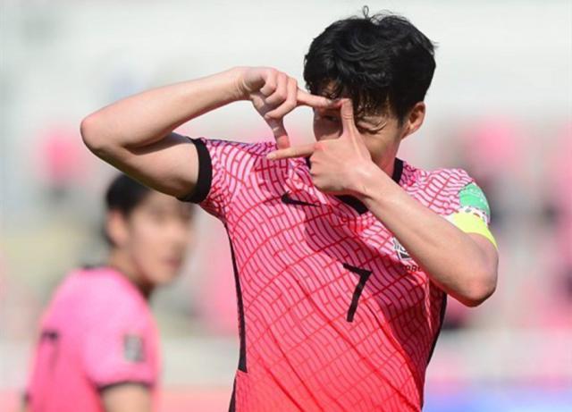 足球直播-韩国队12强赛名单孙兴慜带伤参赛 奇诚庸二世回归